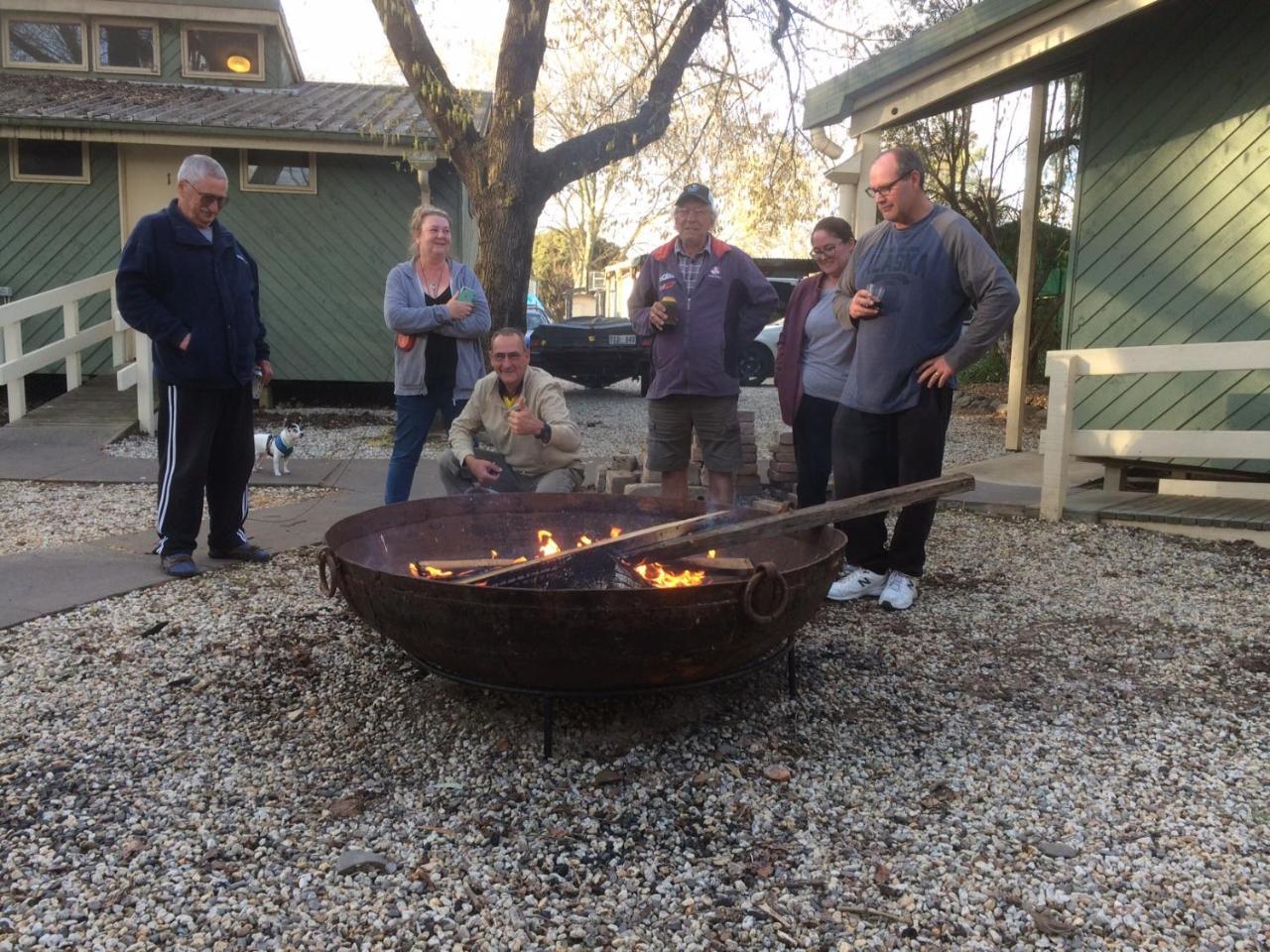 Myrtleford Holiday Park מראה חיצוני תמונה